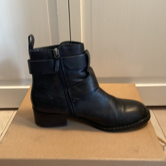 Kenneth Cole Gentle Soles Black Moto Boots - Picture 6 of 8